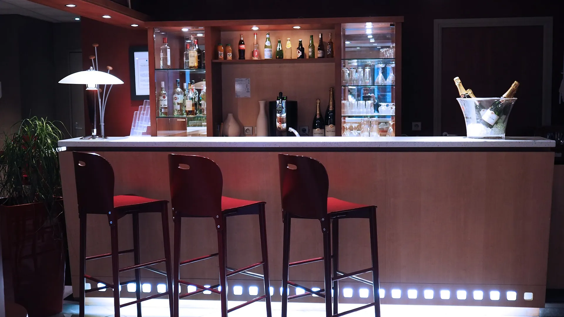 فندق Campanile Paris 11 - Bastille 3*,  فرنسا